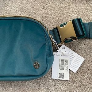 Green lulu belt bag